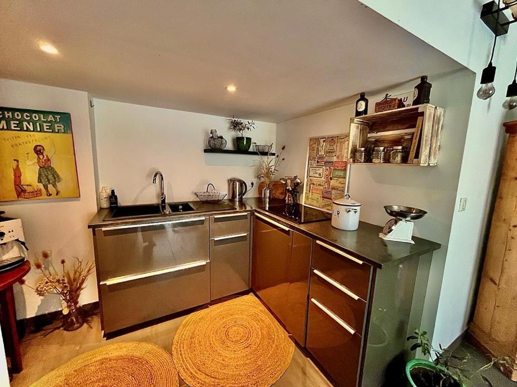 Appartamento Loft Atypique Au Milieu Des Champs Tourrettes Esterno foto